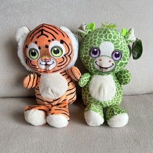 Lot Of 2 Soft and Cuddly Safari Siblings Giraffe by World Plush 10” inches tall